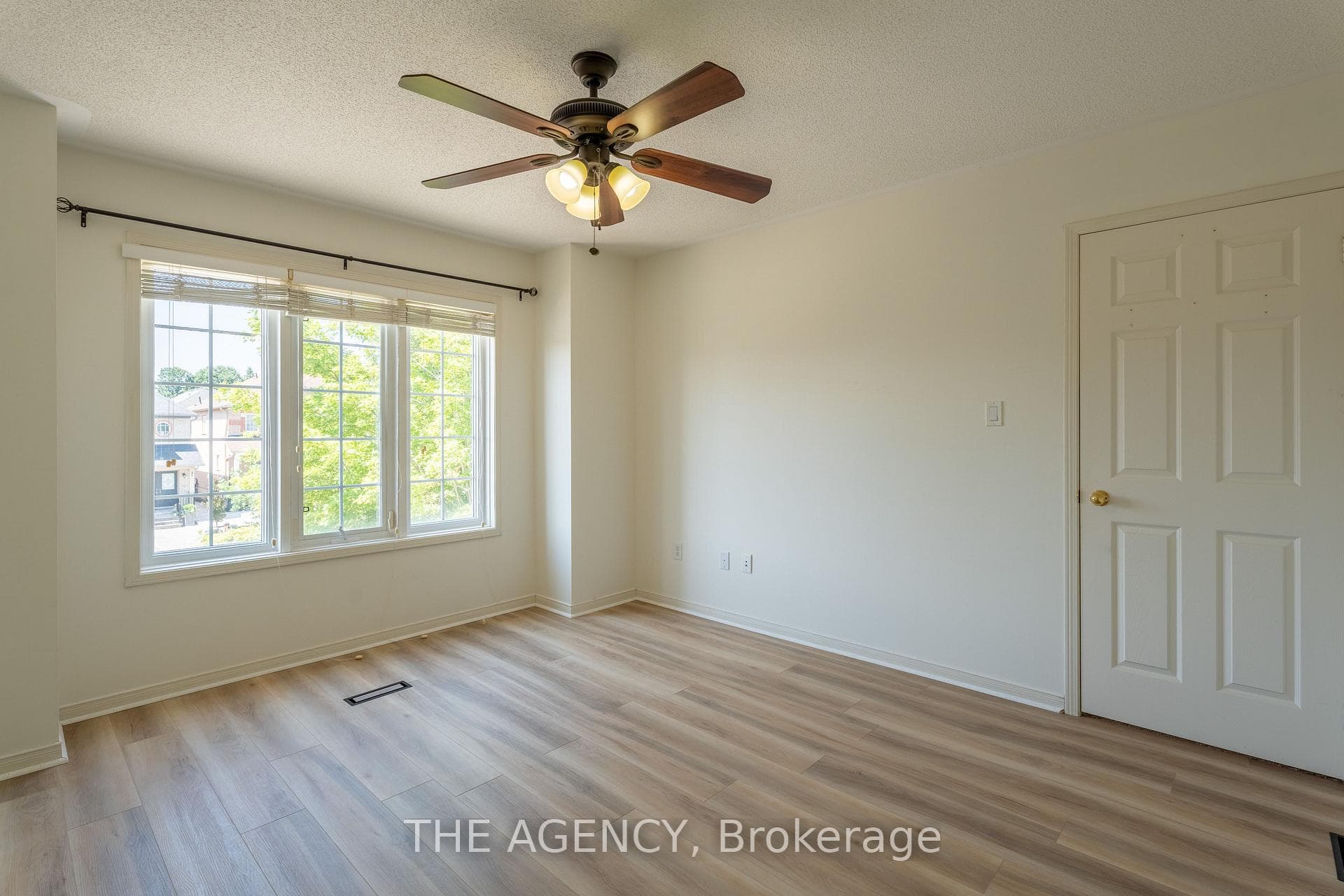 45 Silvervalley Drive Unit UPPER photo 17