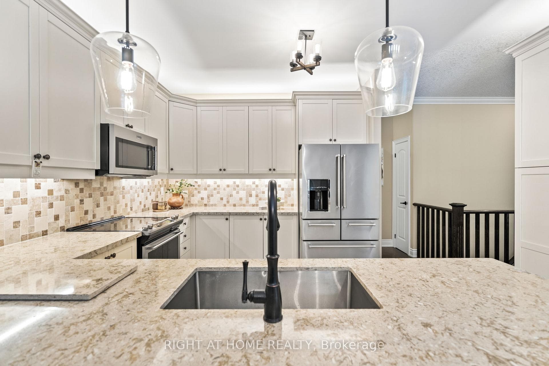 60 Jane Avenue photo 12