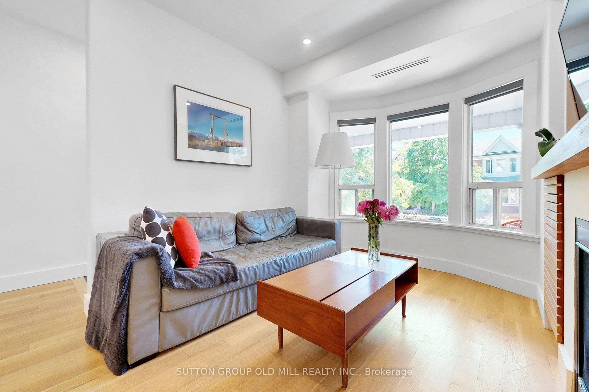 90 Fermanagh Avenue photo 8