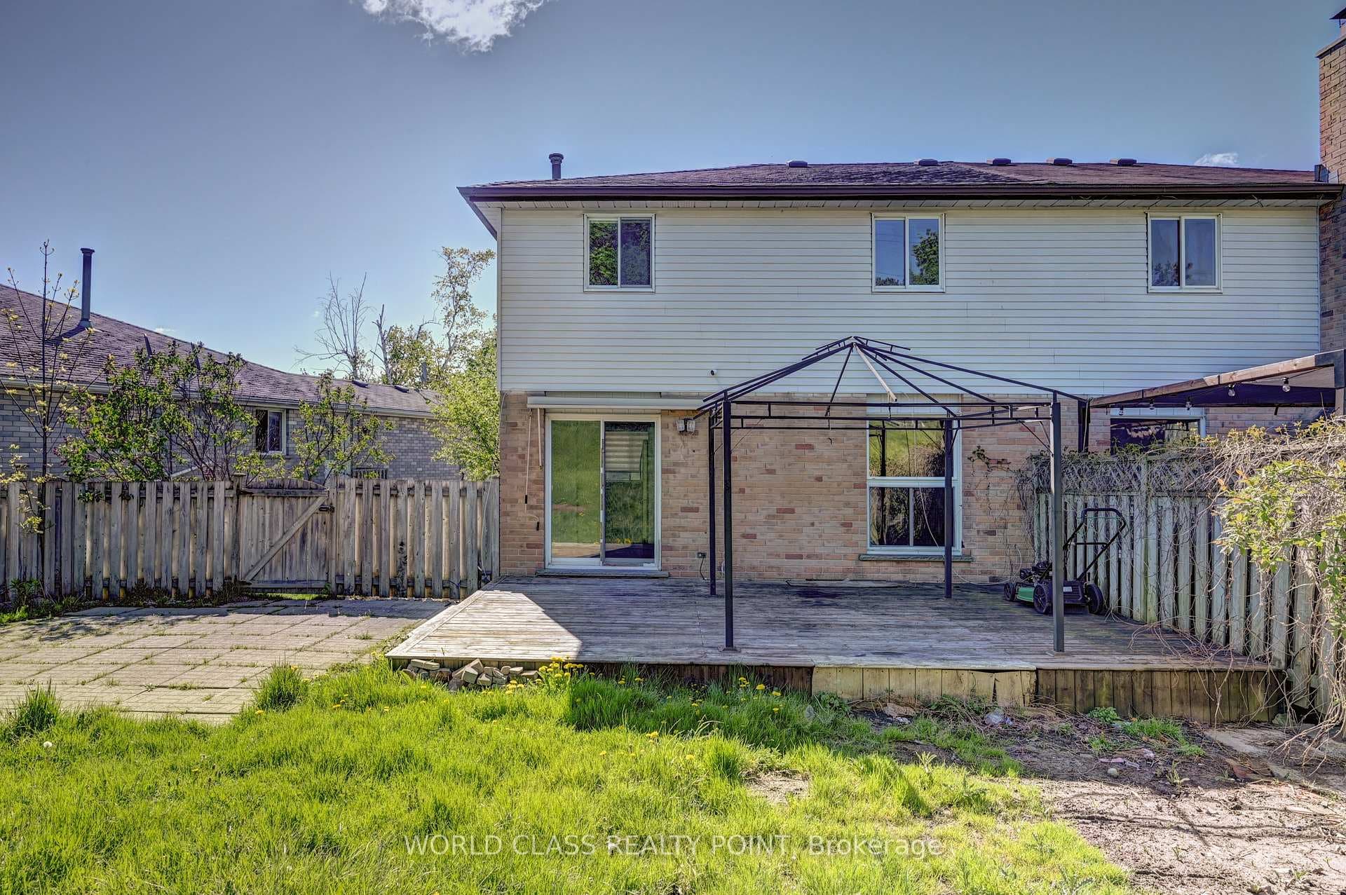 306 Benesfort Crescent photo 35