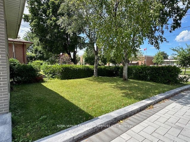 295 Pleasant Avenue photo 2