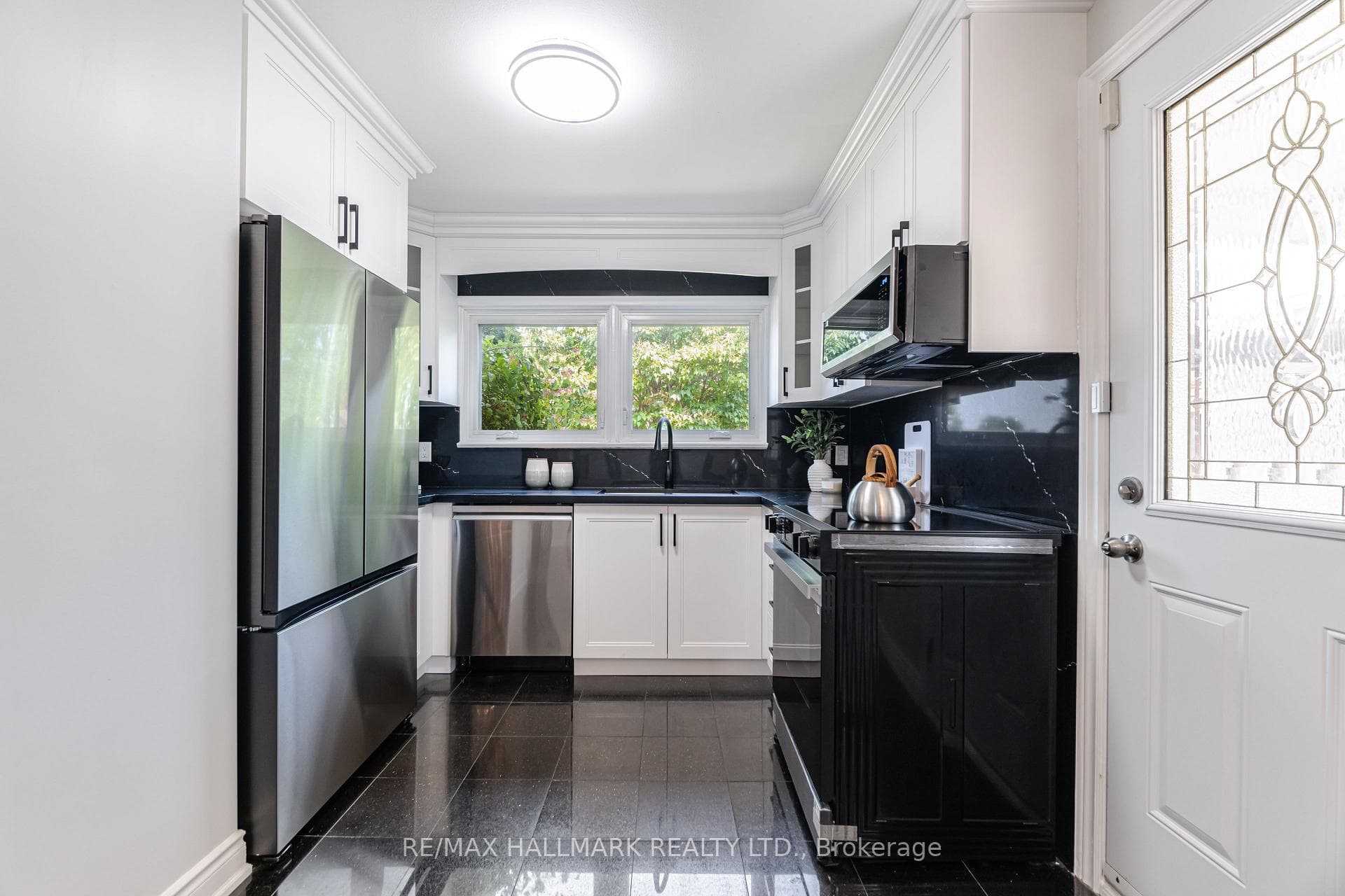 47 Marthclare Avenue photo 17