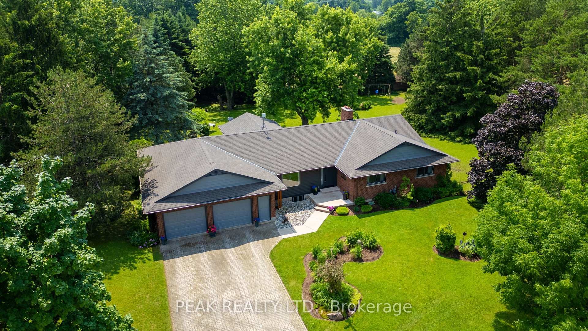858 Nafziger Road photo 1