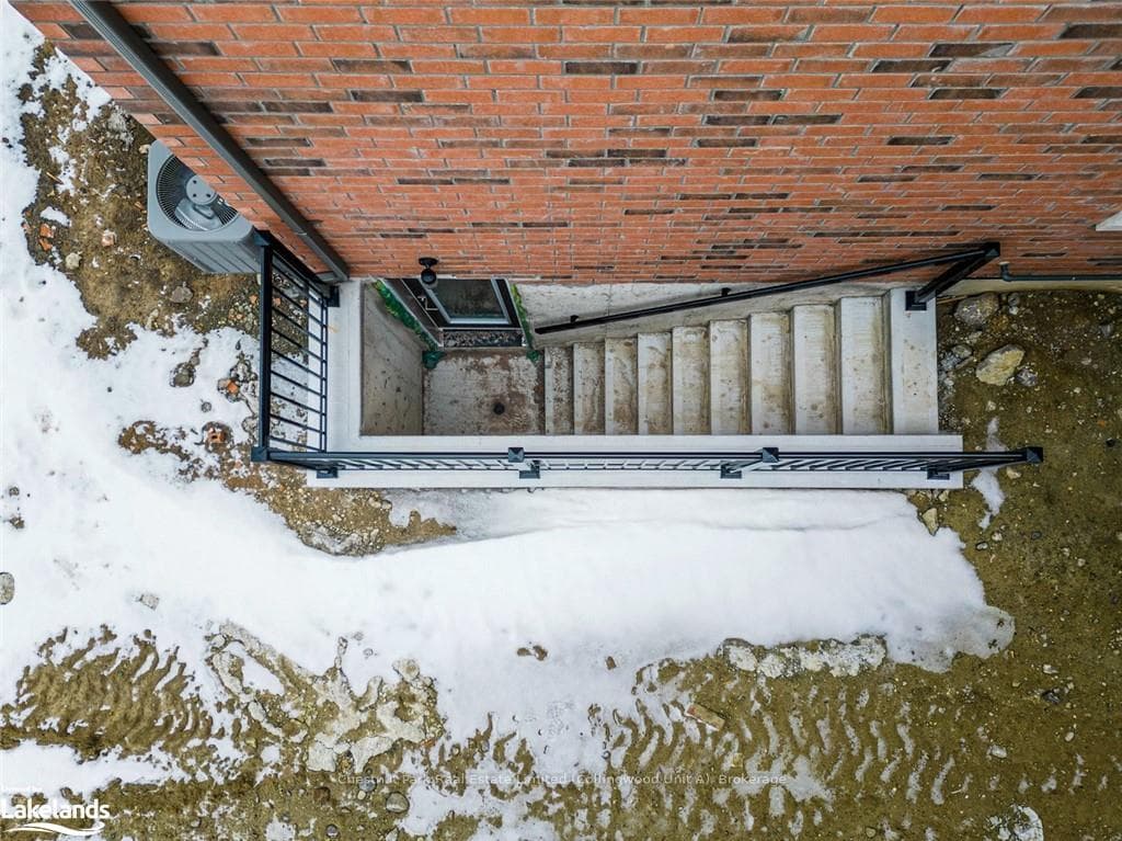 244 DUNCAN Street photo 31