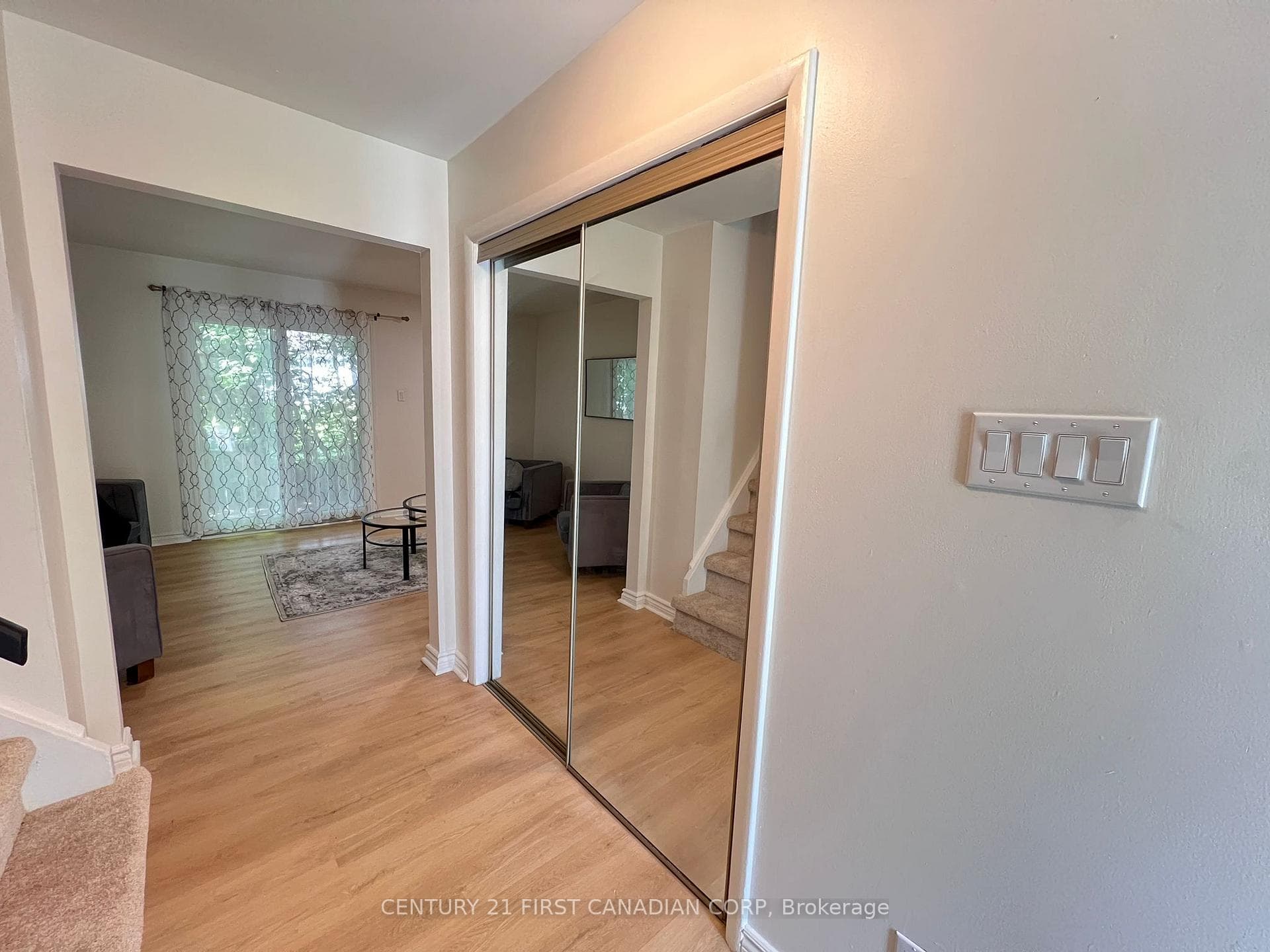 189 Boullee Street Unit 18 photo 4