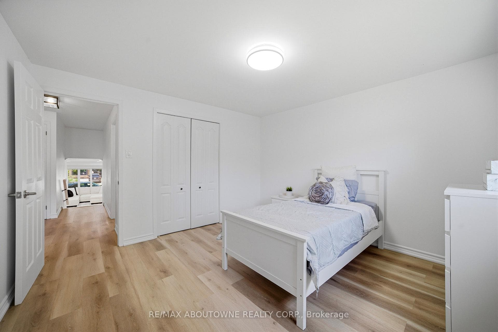 2306 Devon Road photo 18