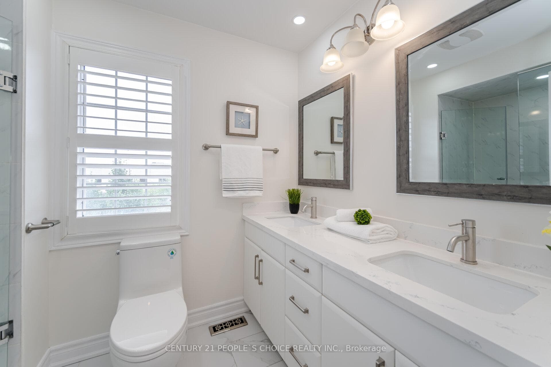 248 Westway Crescent photo 23