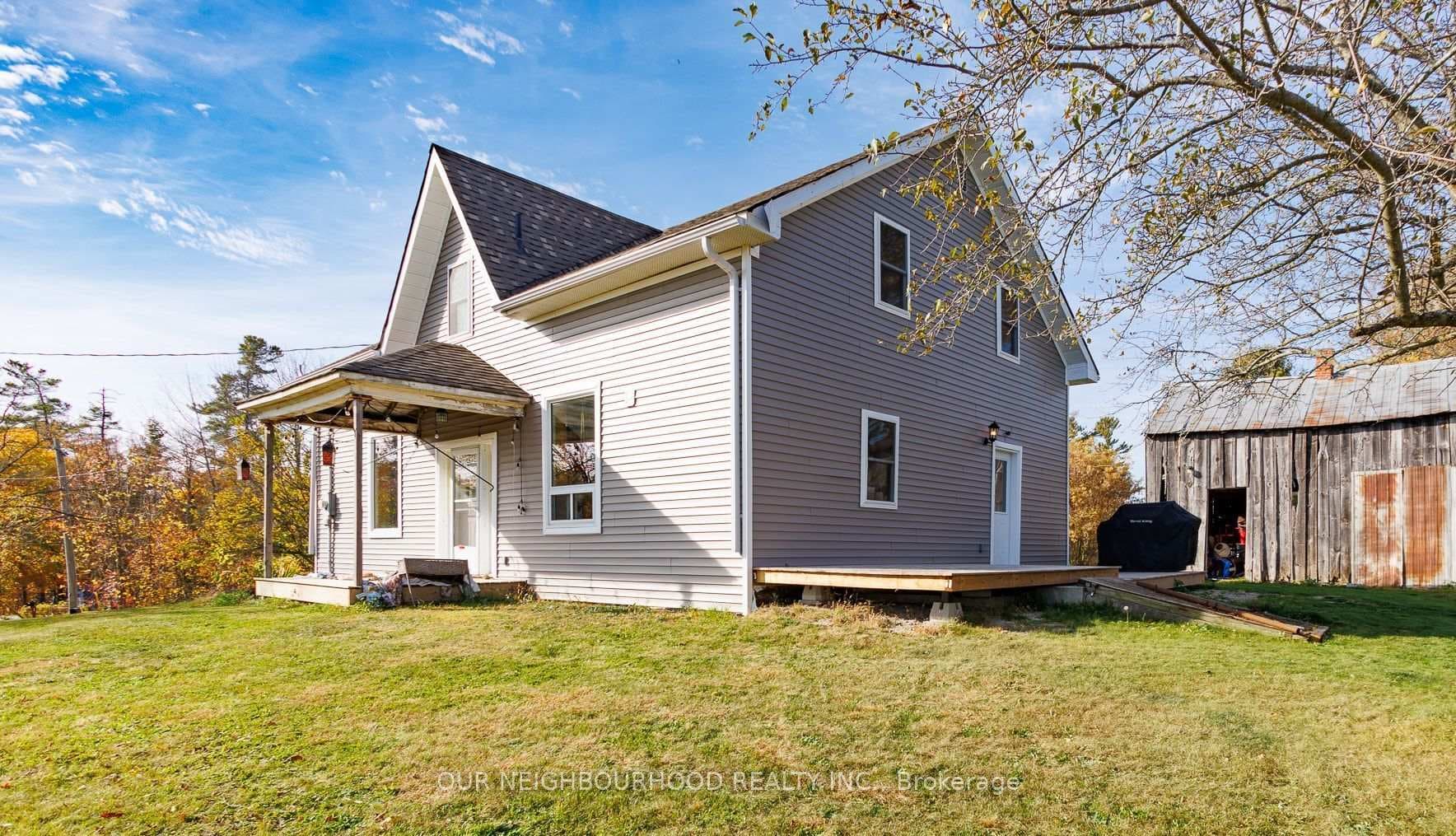 591 Thomson Road photo 2
