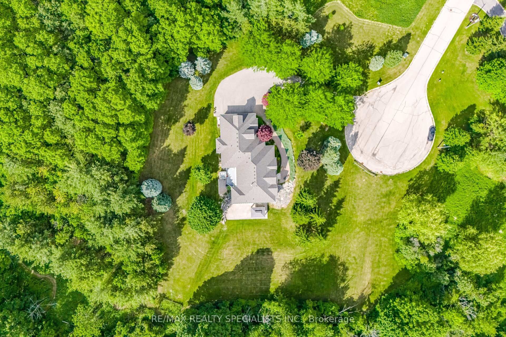 10 Valley Hill Drive photo 3