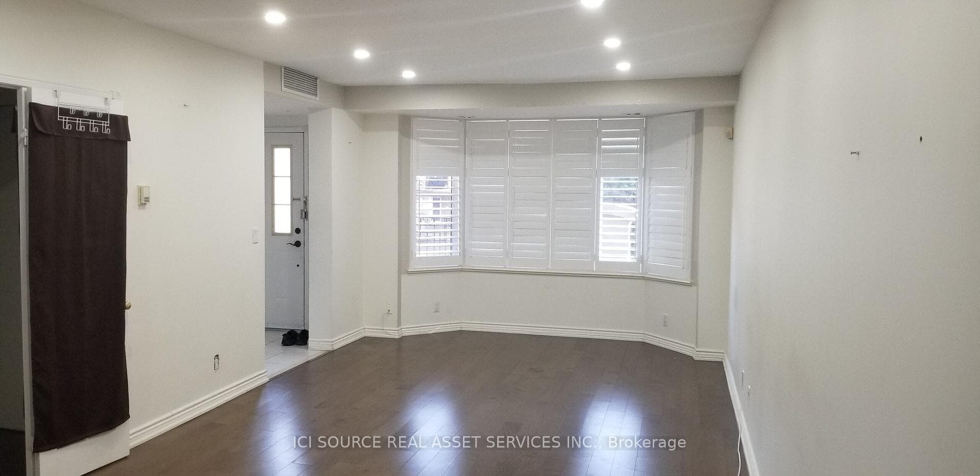 28 Sommerset Way Unit 1131 photo 6
