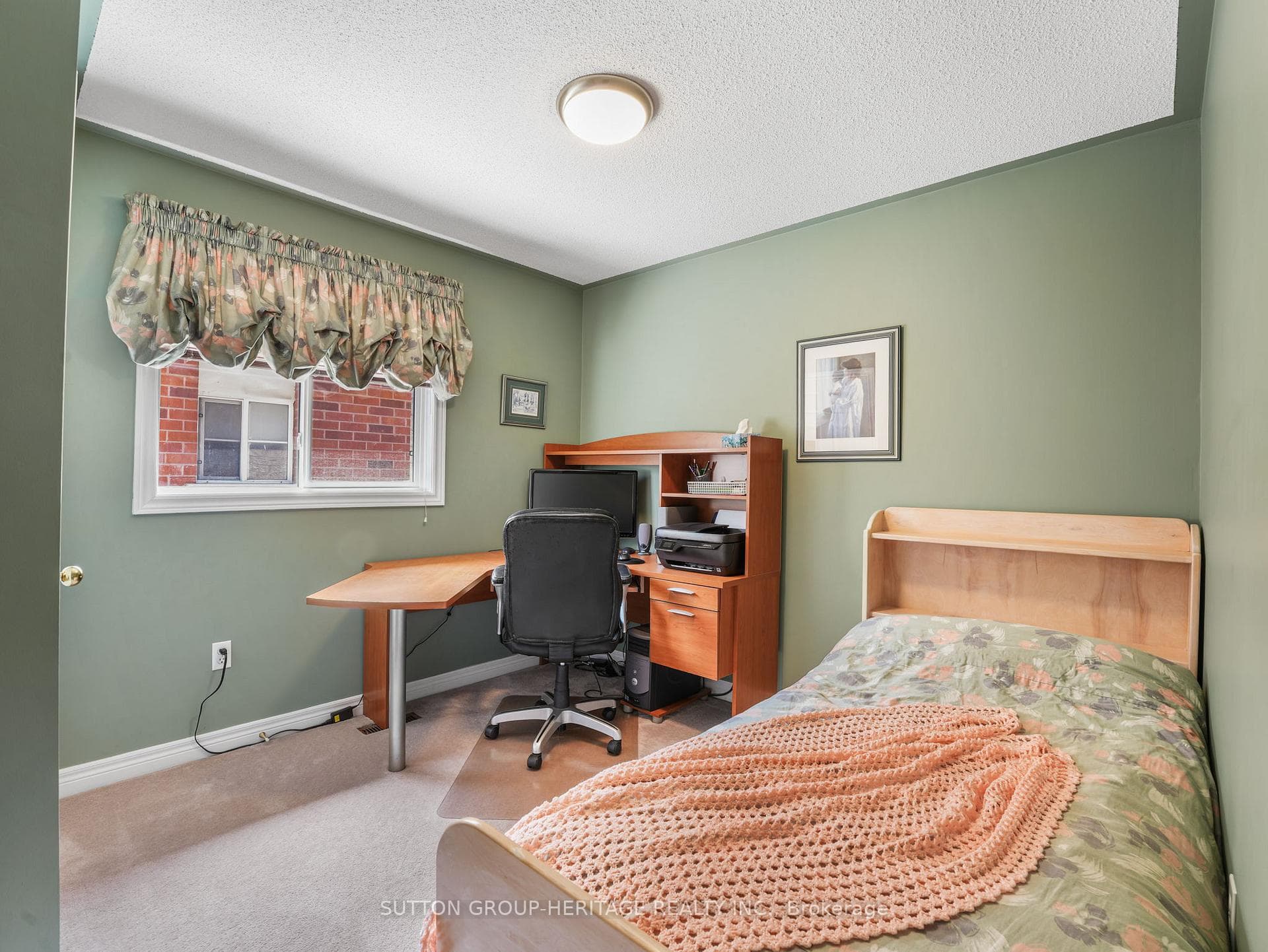 51 Annie Crescent photo 25