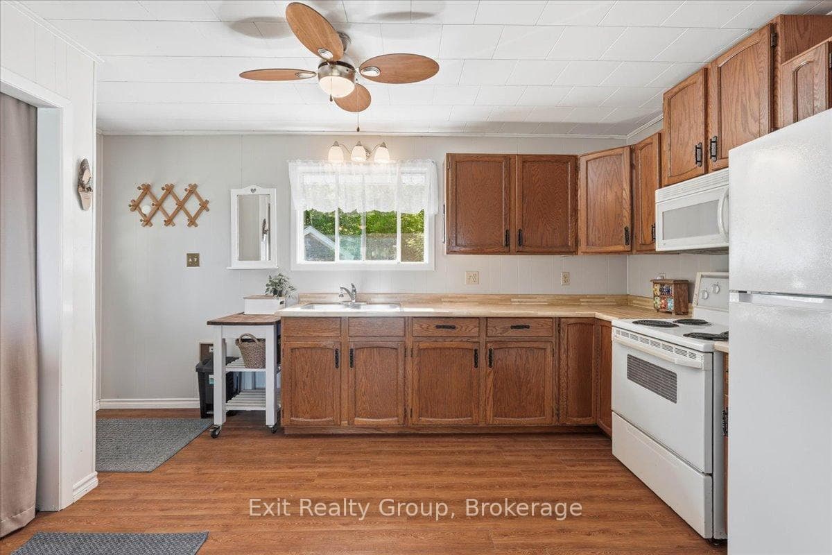 14 Cedar Lane photo 10