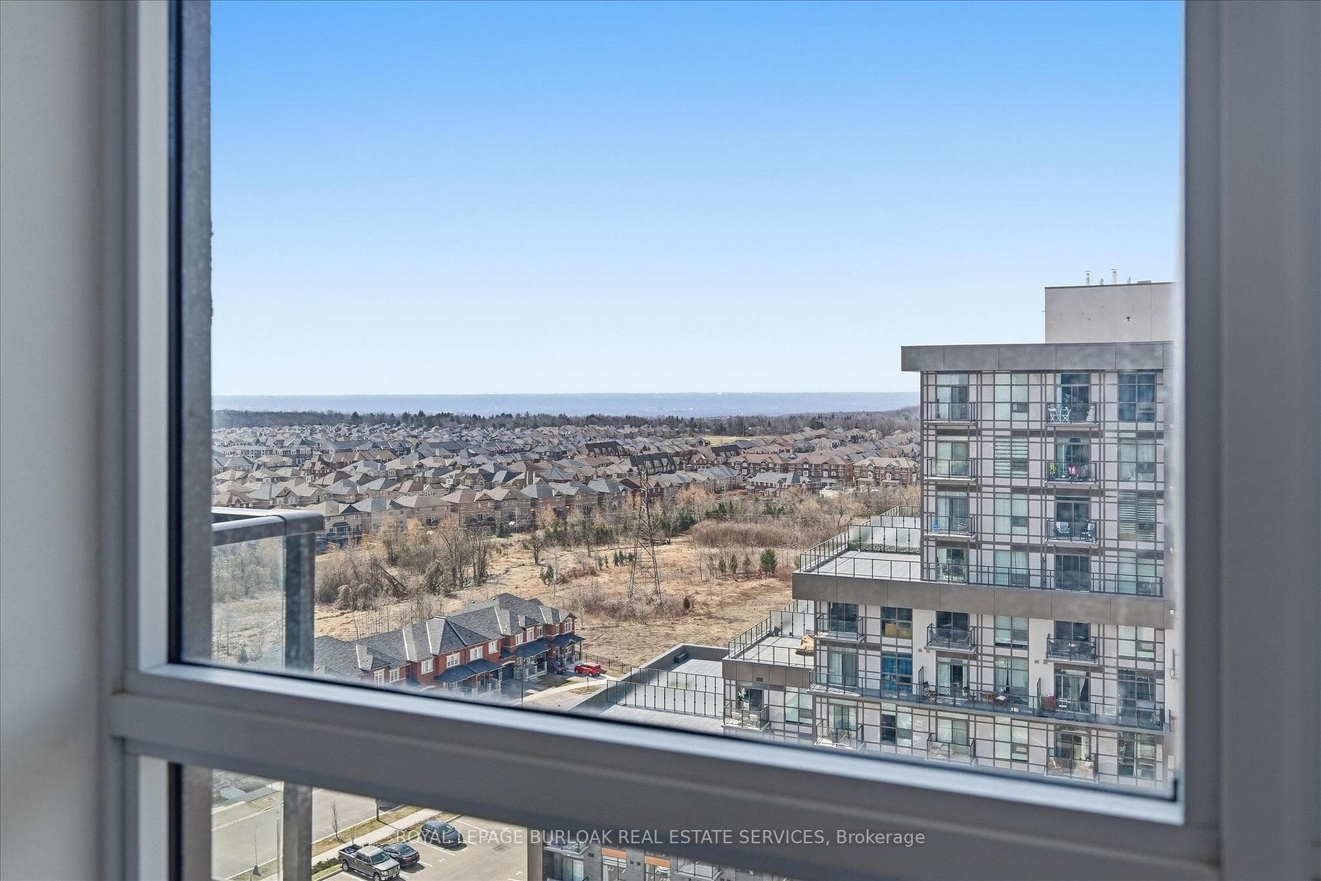460 Dundas Street Unit 1212 photo 37