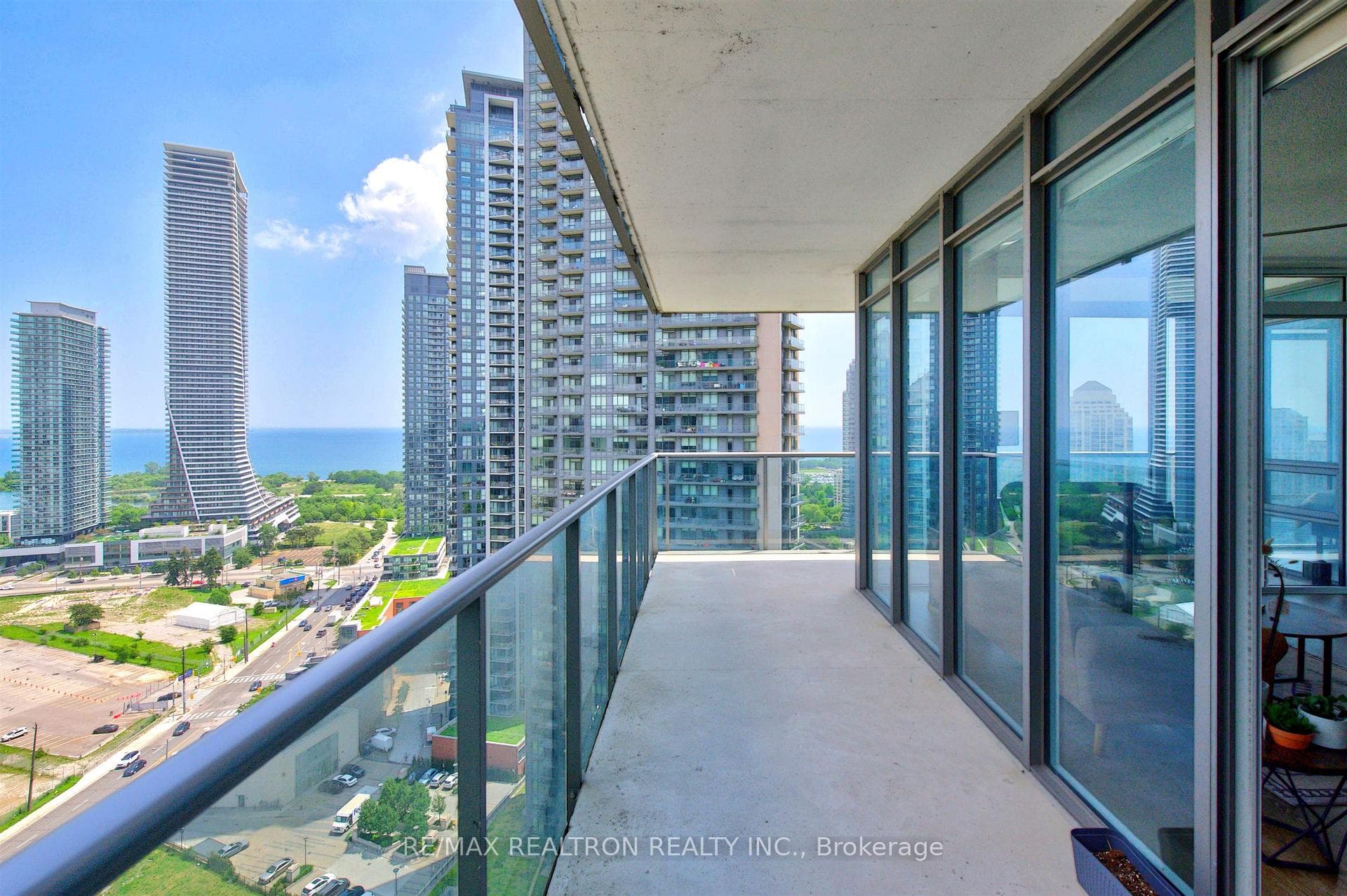 88 Park Lawn Drive Unit 2708 photo 36