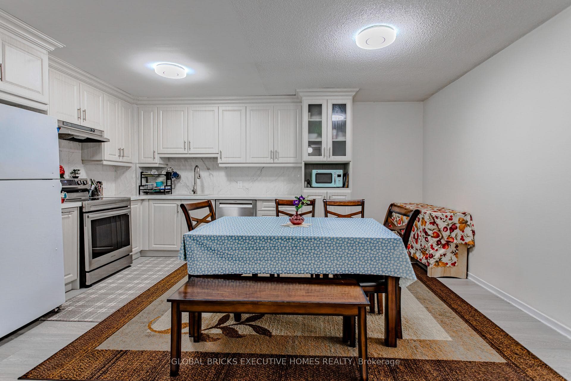 1275 Cornerbrook Place Unit 102 photo 3