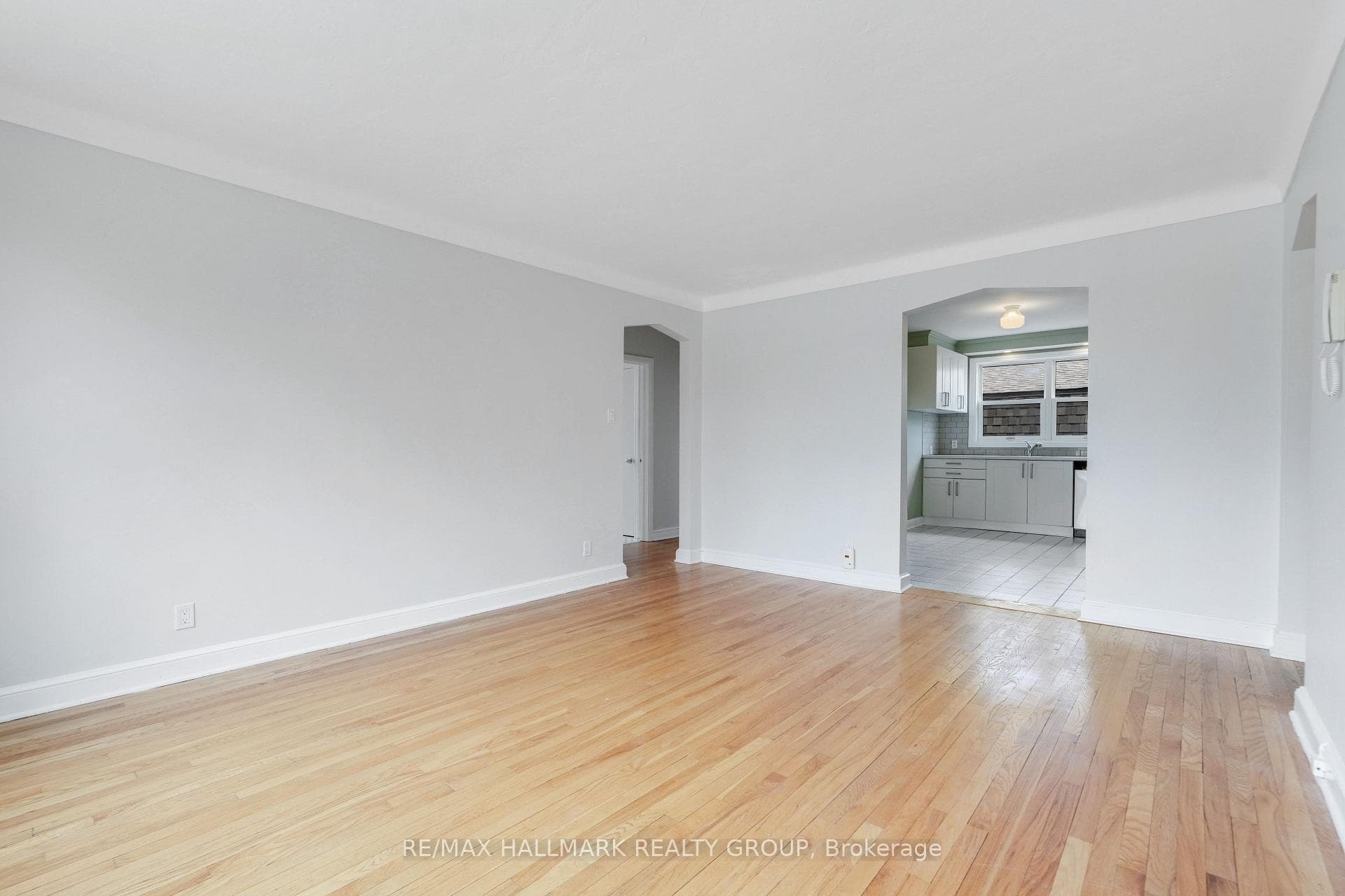 310 Byron Avenue Unit 3 photo 15