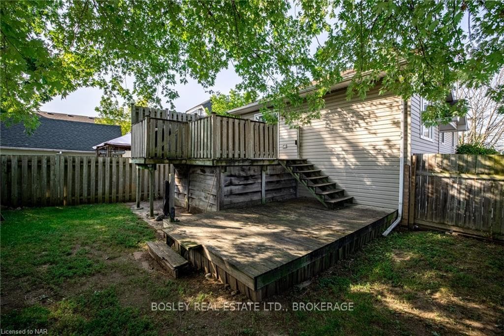 2-tiered deck