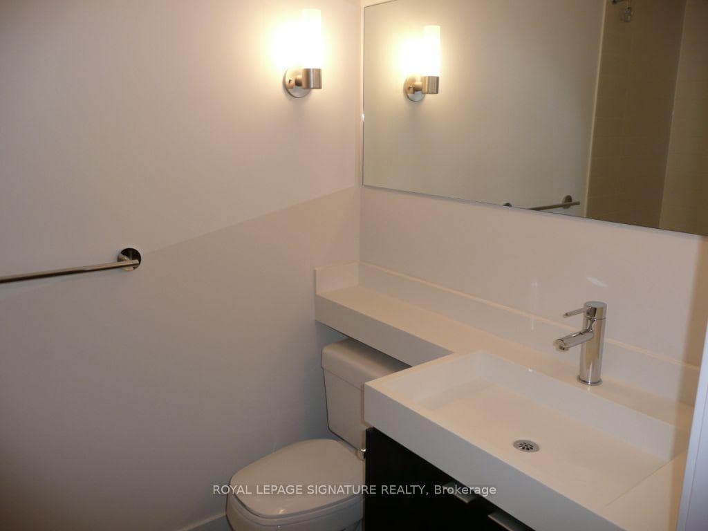 4K Spadina Avenue Unit 611 photo 7