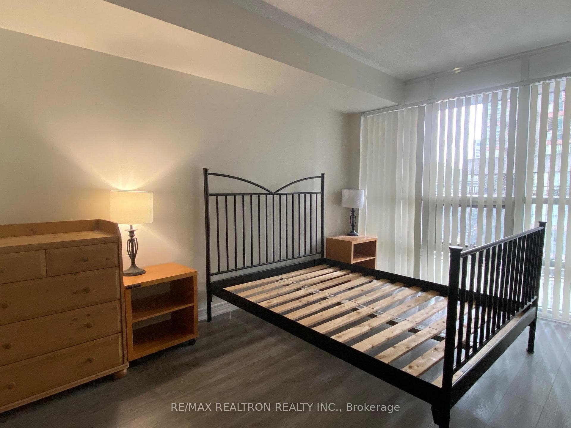 761 Bay Street Unit 610 photo 19