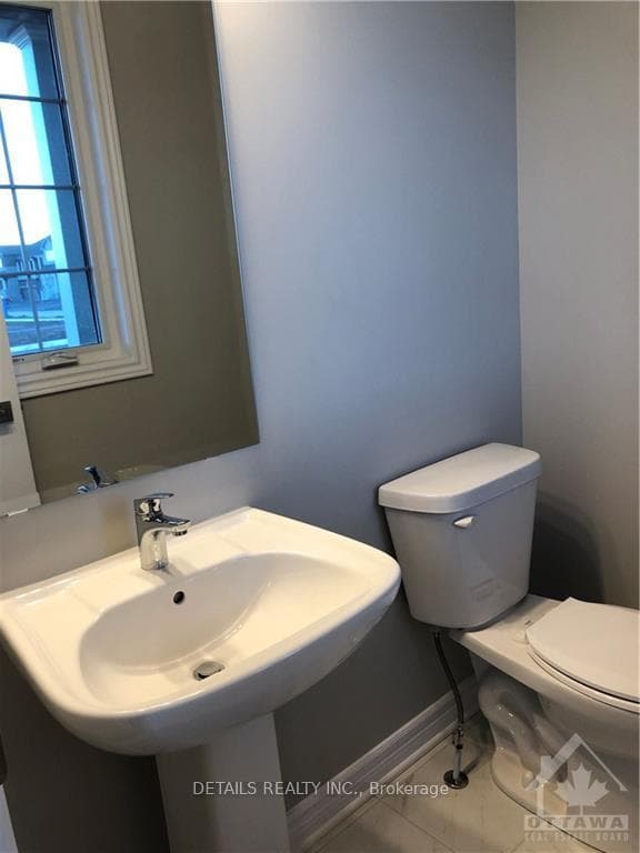 620 DECOEUR Drive photo 10