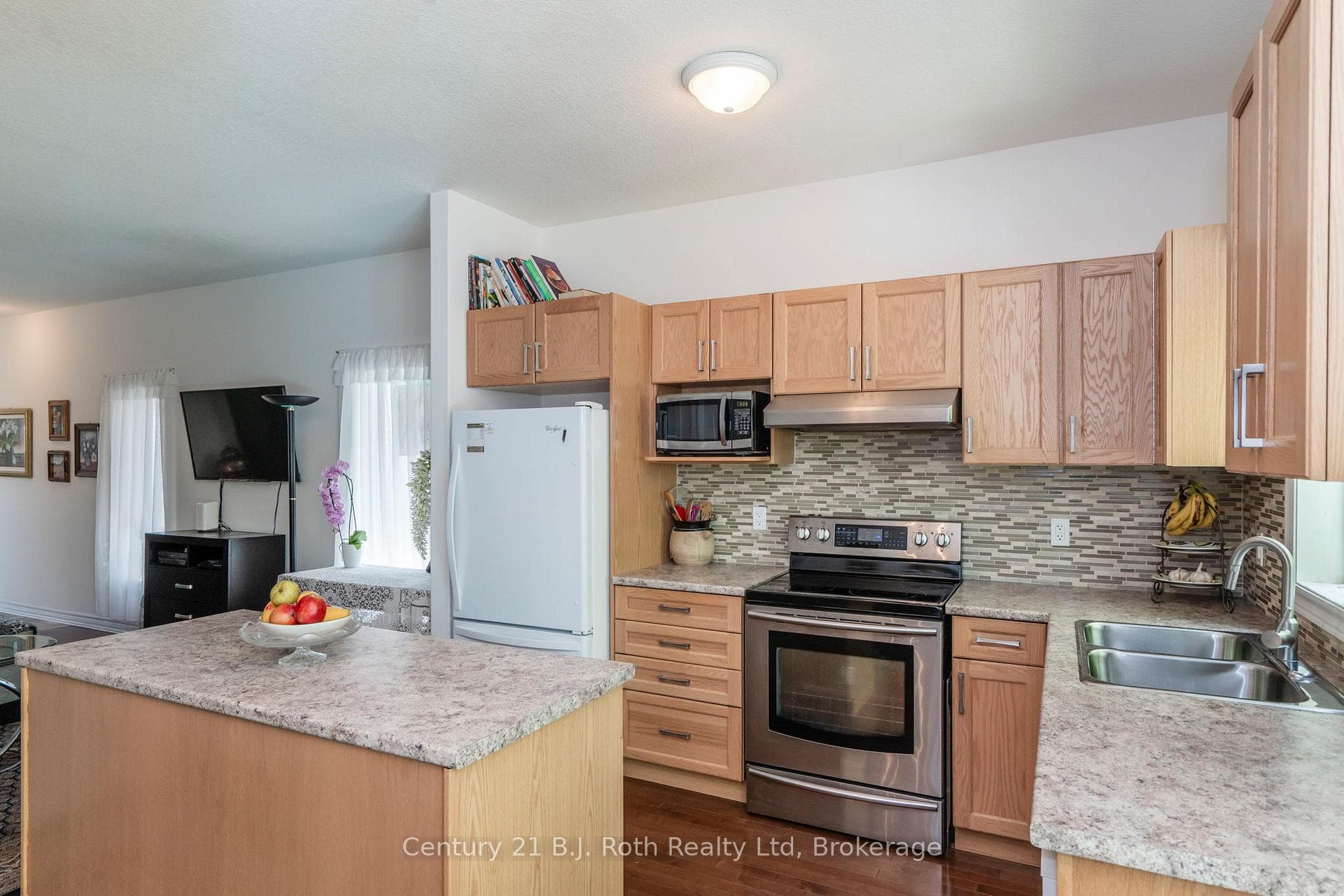 1002 Cook Drive photo 8