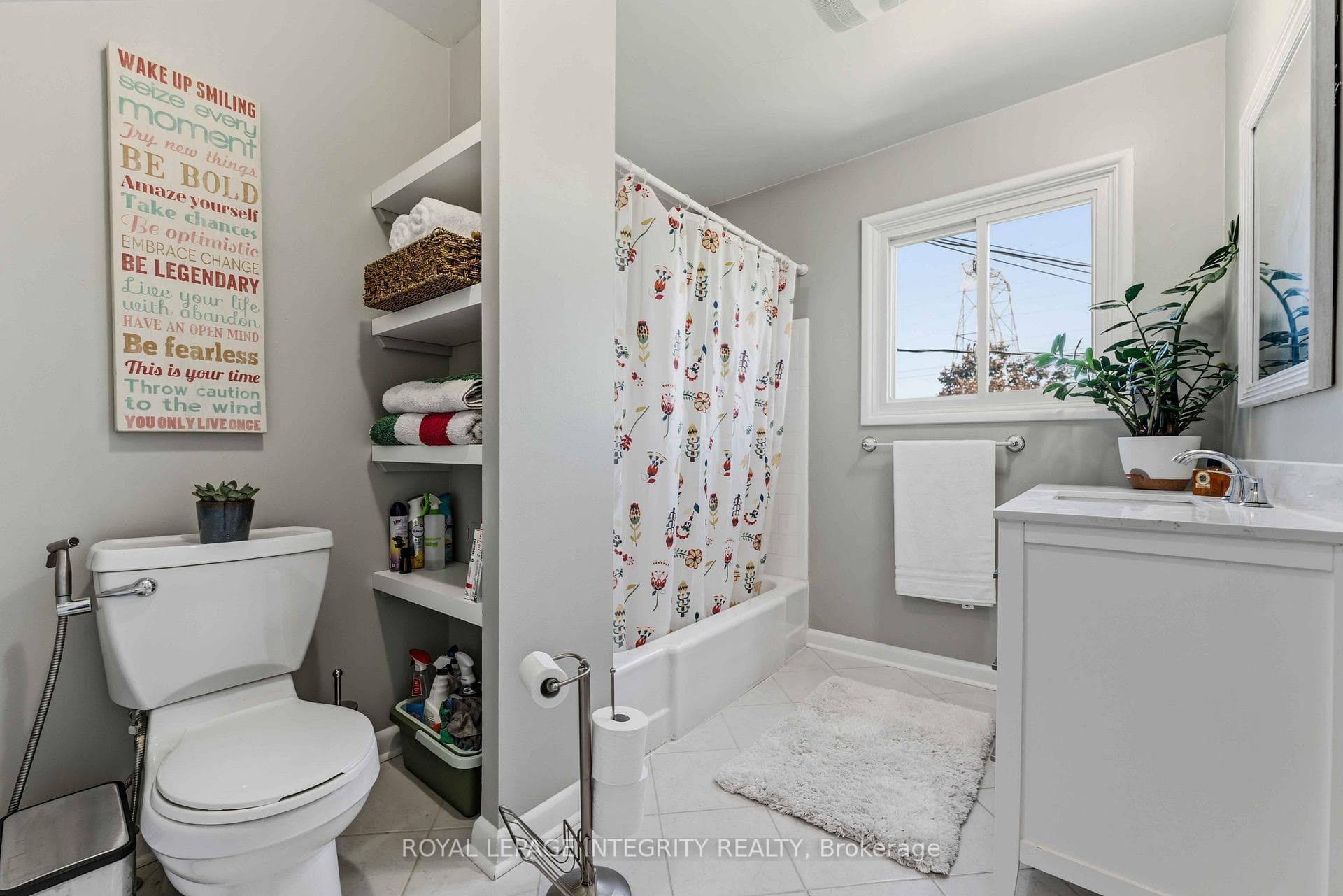 2nd level full bathroom