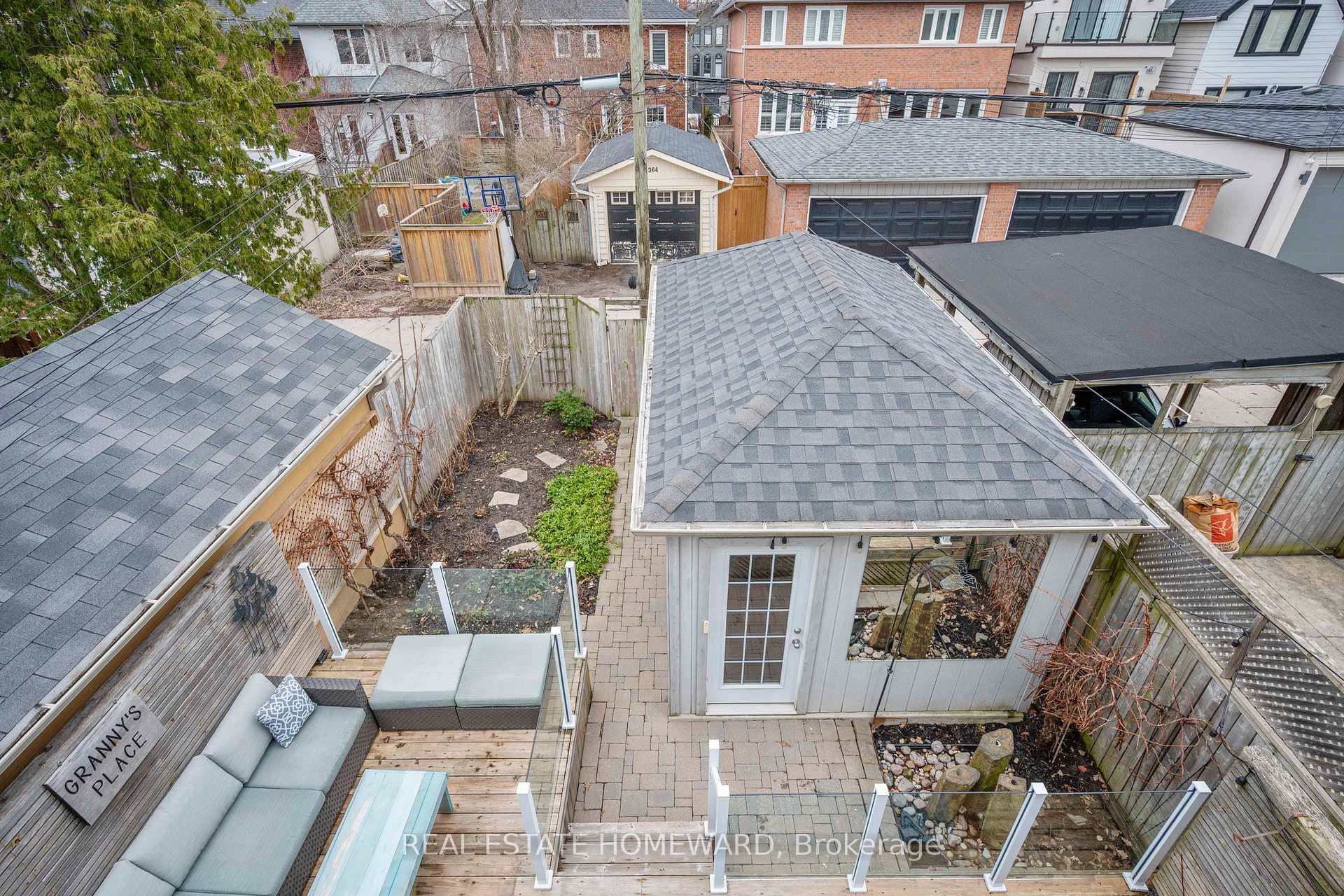 329 Cranbrooke Avenue photo 44