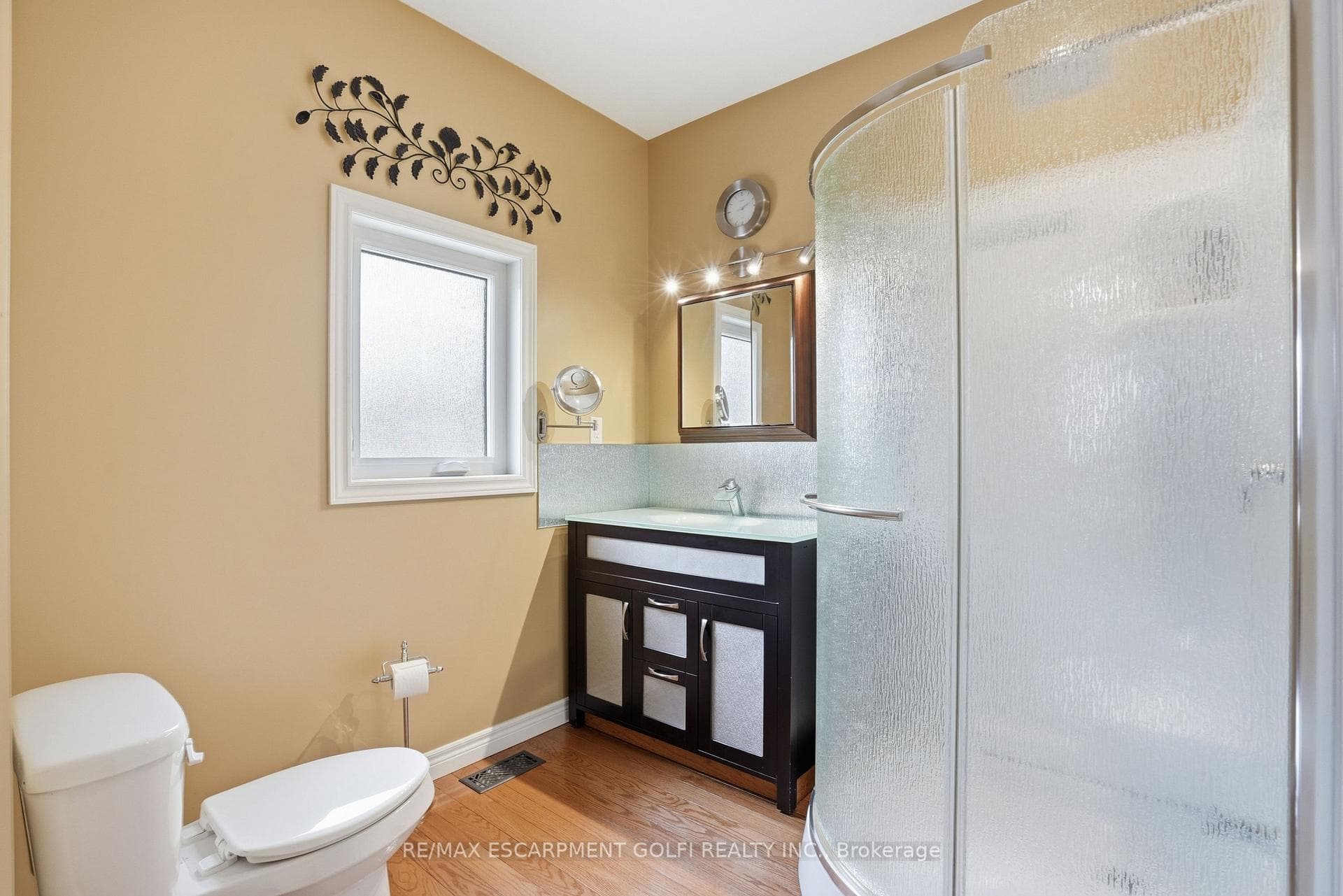 256 HIGHLAND Road photo 18
