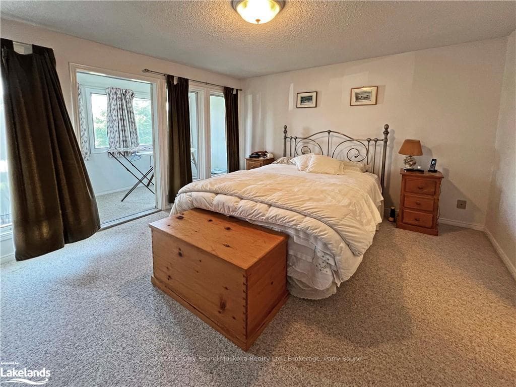2 GEORGIAN BAY Avenue photo 24