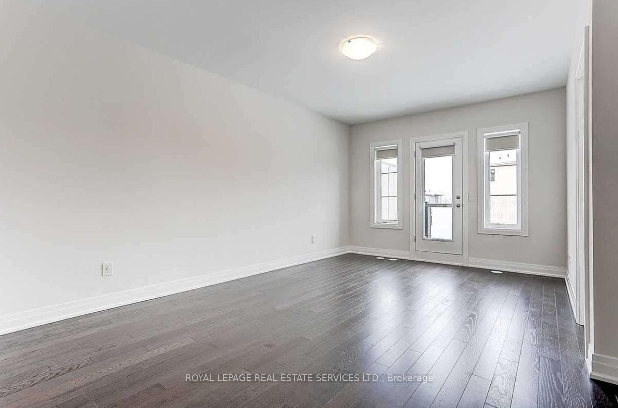 513 New England Court photo 15
