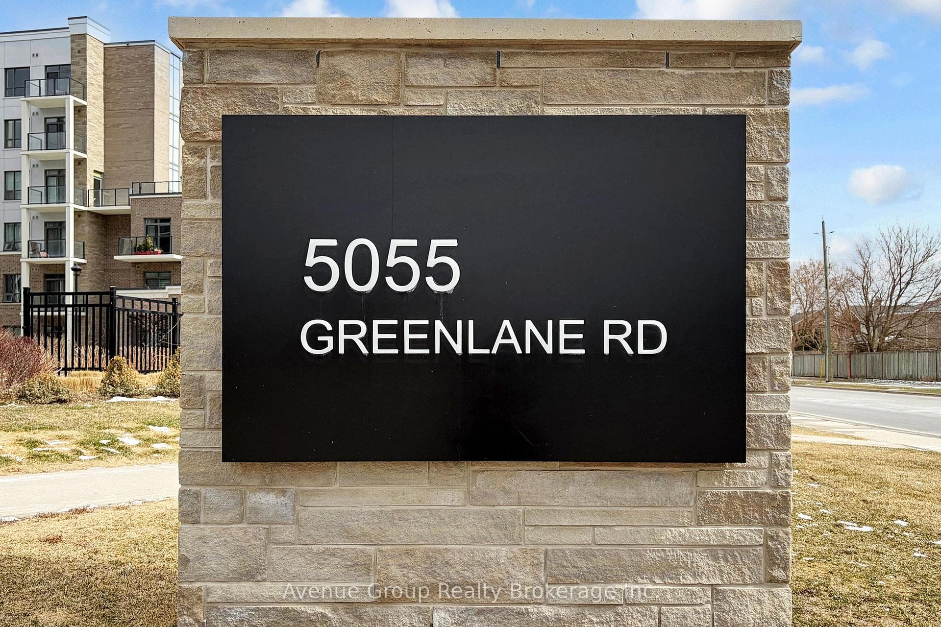 5055 Greenlane Road Unit 520 photo 35
