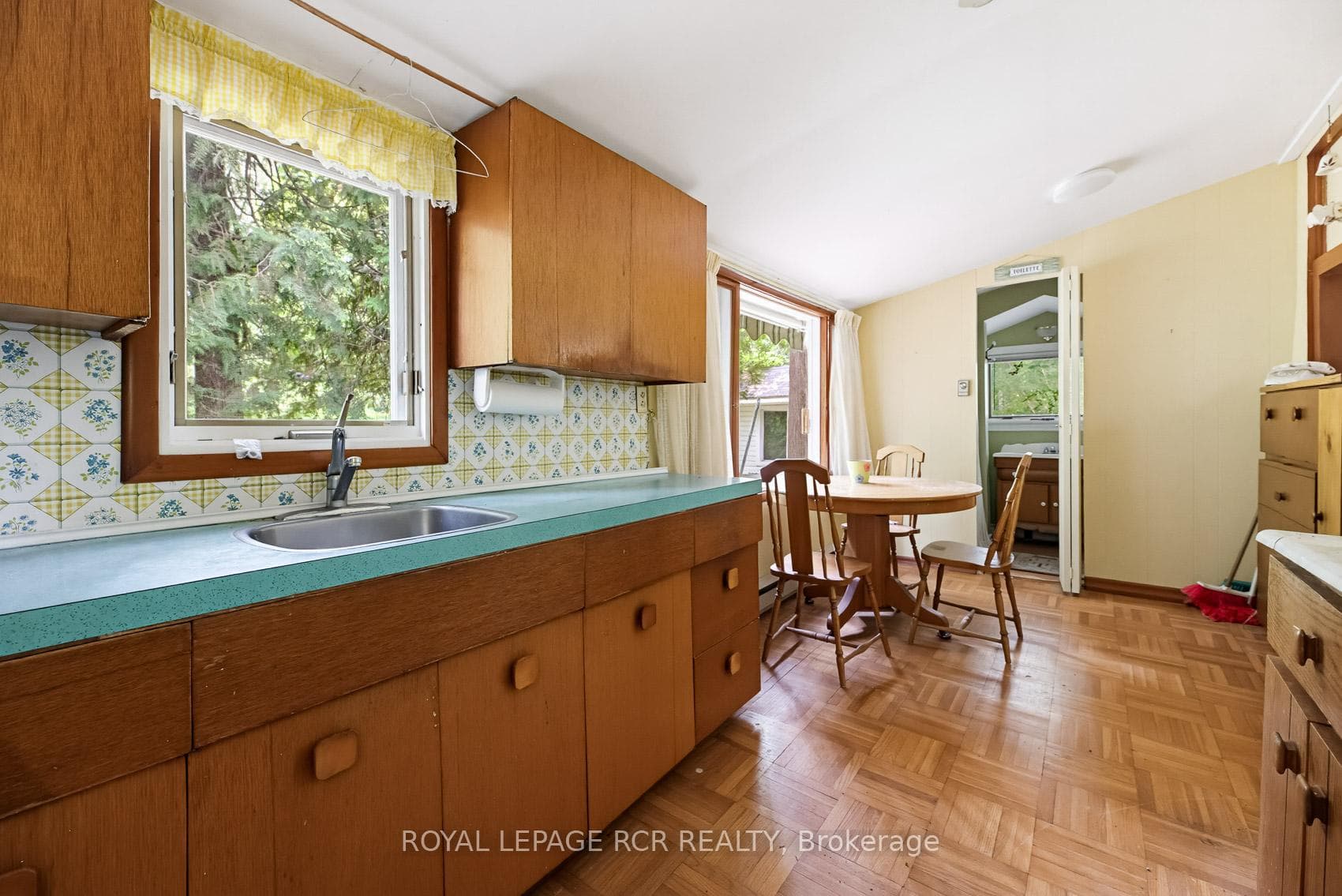 934006 Airport Road Unit 17 photo 13