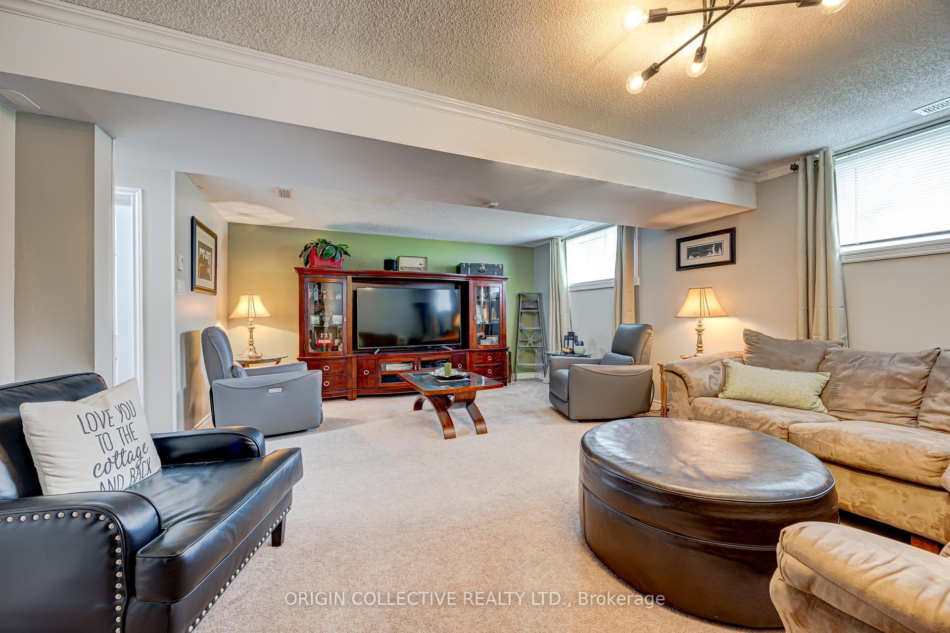 444 William Street photo 18