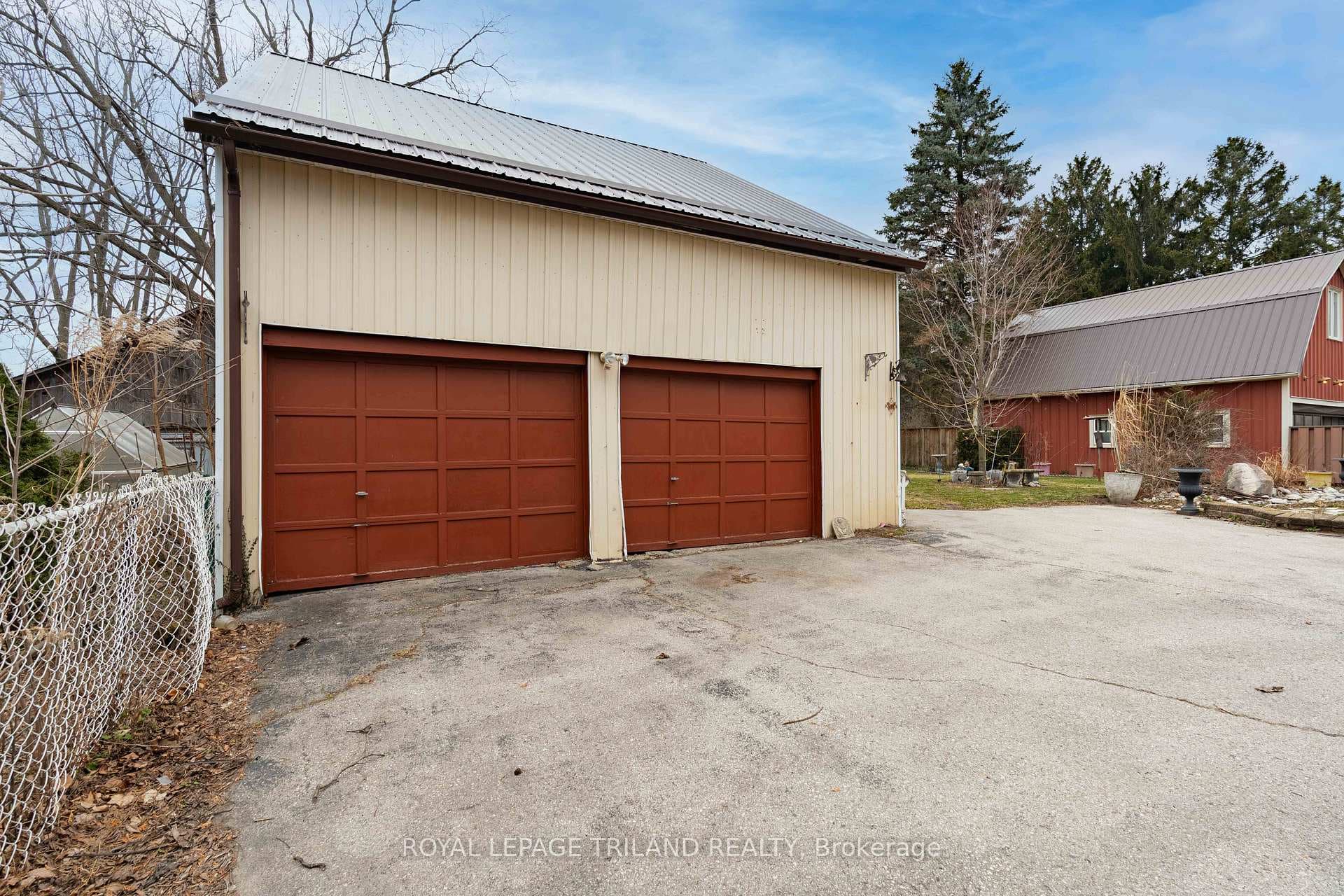 308 John Street photo 38
