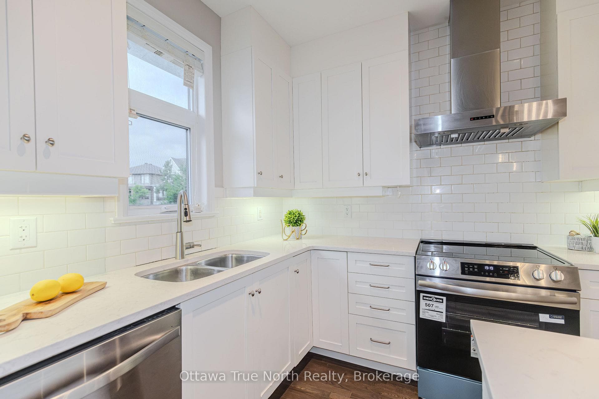 373 Huntsville Drive photo 24