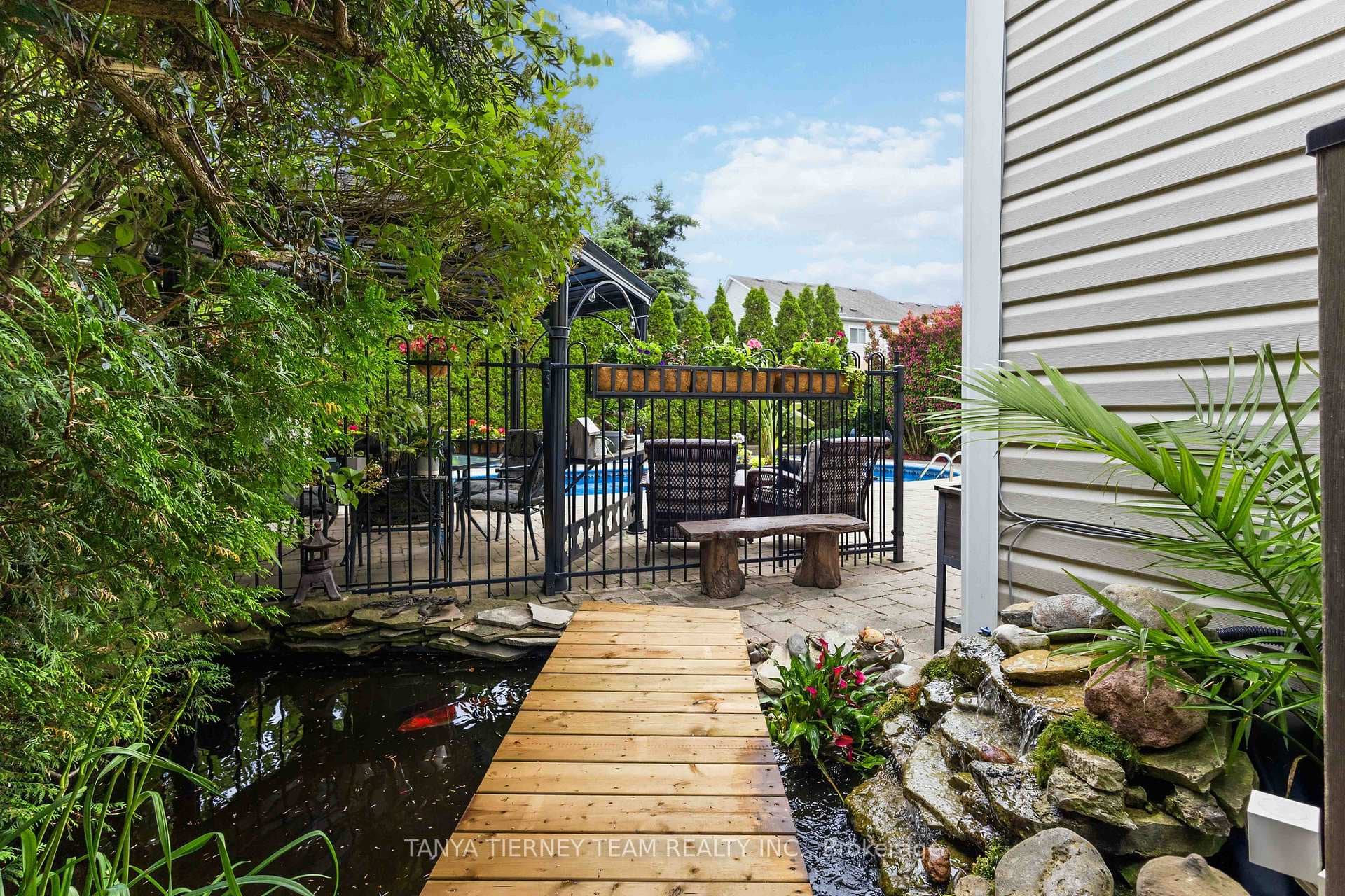 64 Tunney Place photo 45
