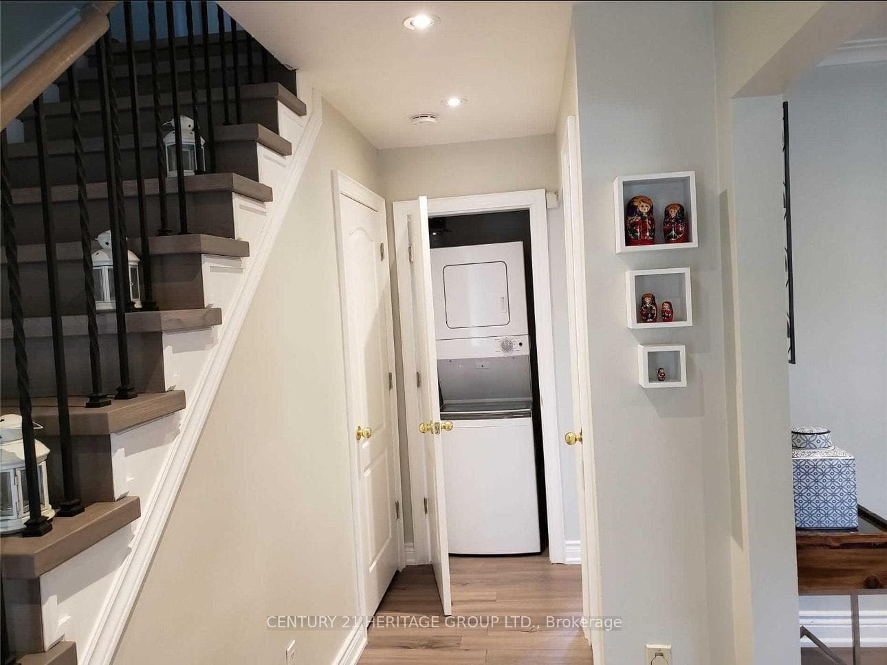 307 Towercrest Drive photo 11