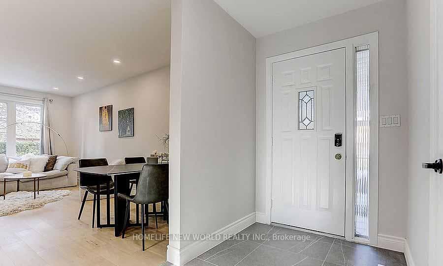 54 Camwood Crescent photo 2