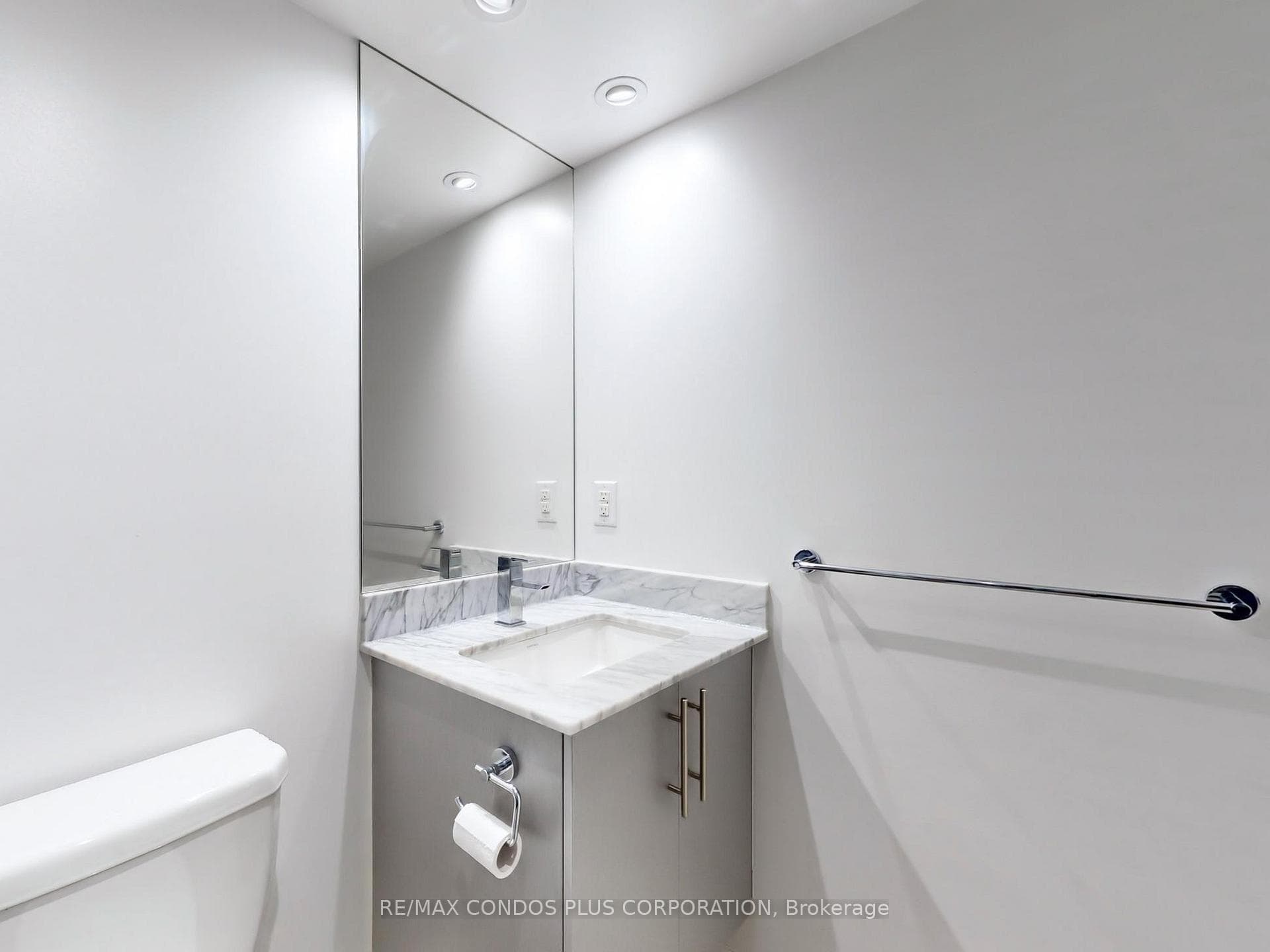 2nd Bathroom