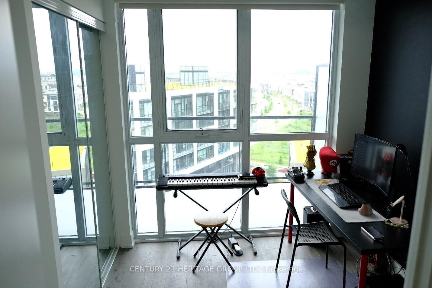 50 George Butchart Drive Unit 907A photo 13