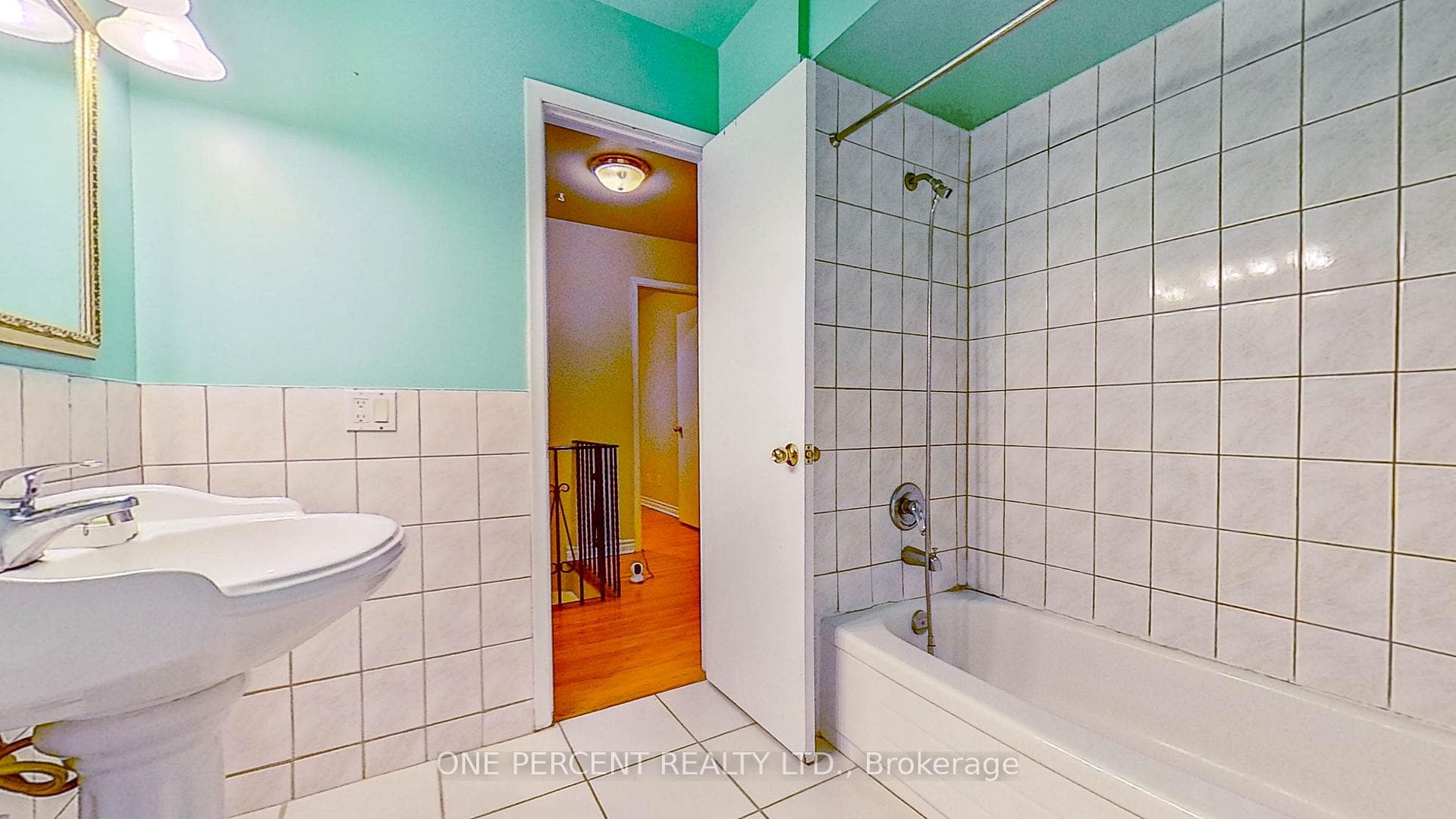 27 Hayward Crescent photo 20