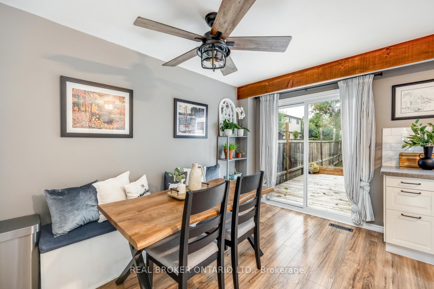96 Martin Road photo 16