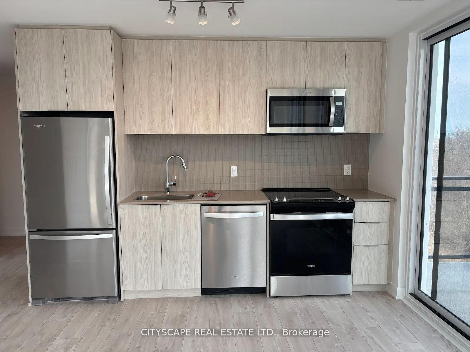 760 Whitlock Avenue Unit 502 photo 4