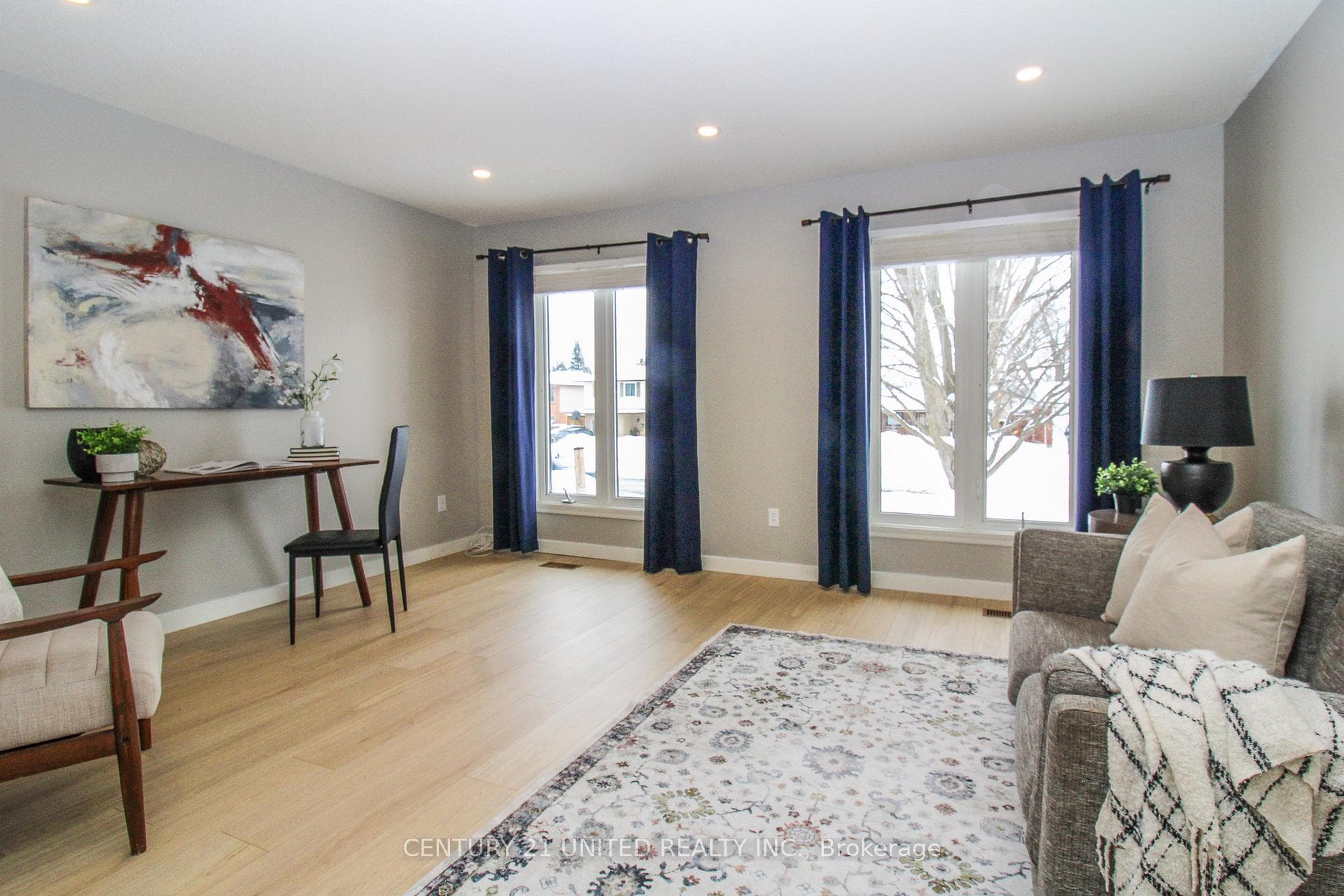2216 Kawartha Heights Boulevard photo 13