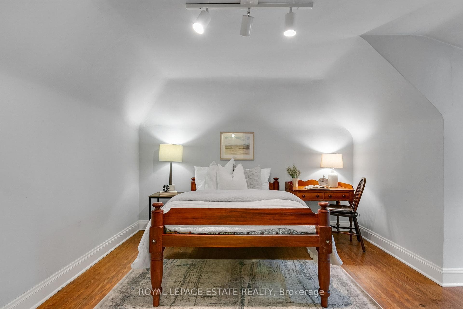 12 King Georges Road photo 25