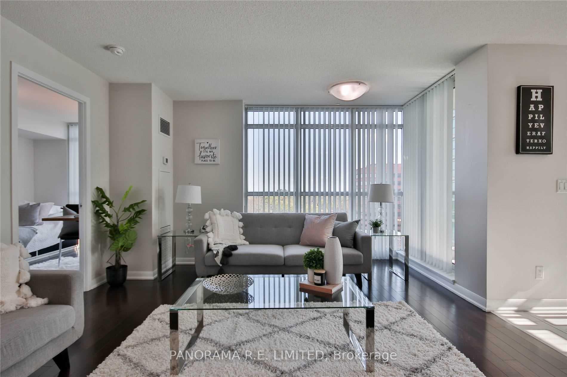 205 Sherway Gardens Road Unit 910 photo 3