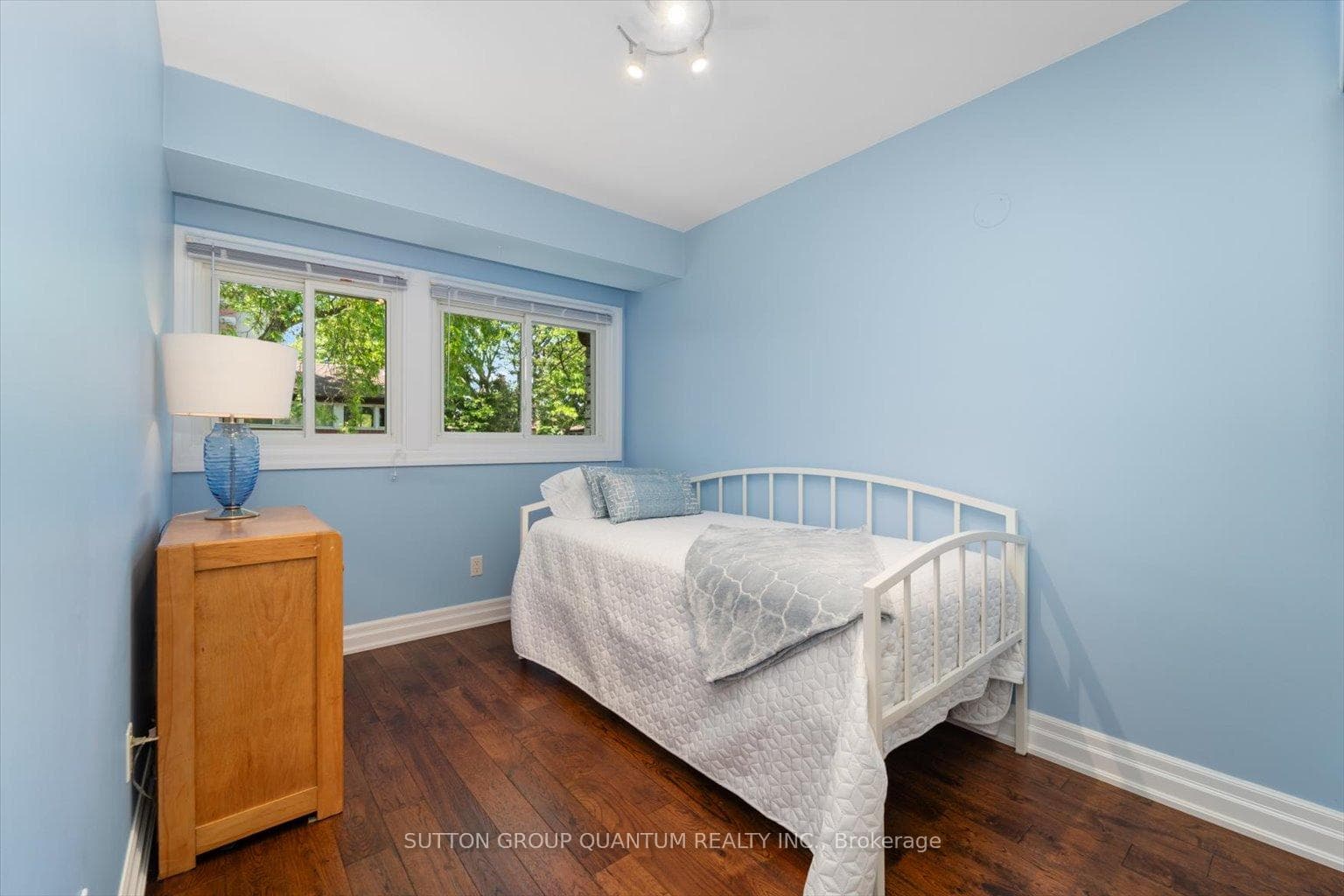 915 Inverhouse Drive Unit 53 photo 11