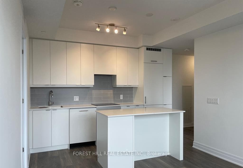 30 Elm Drive Unit 804 photo 12