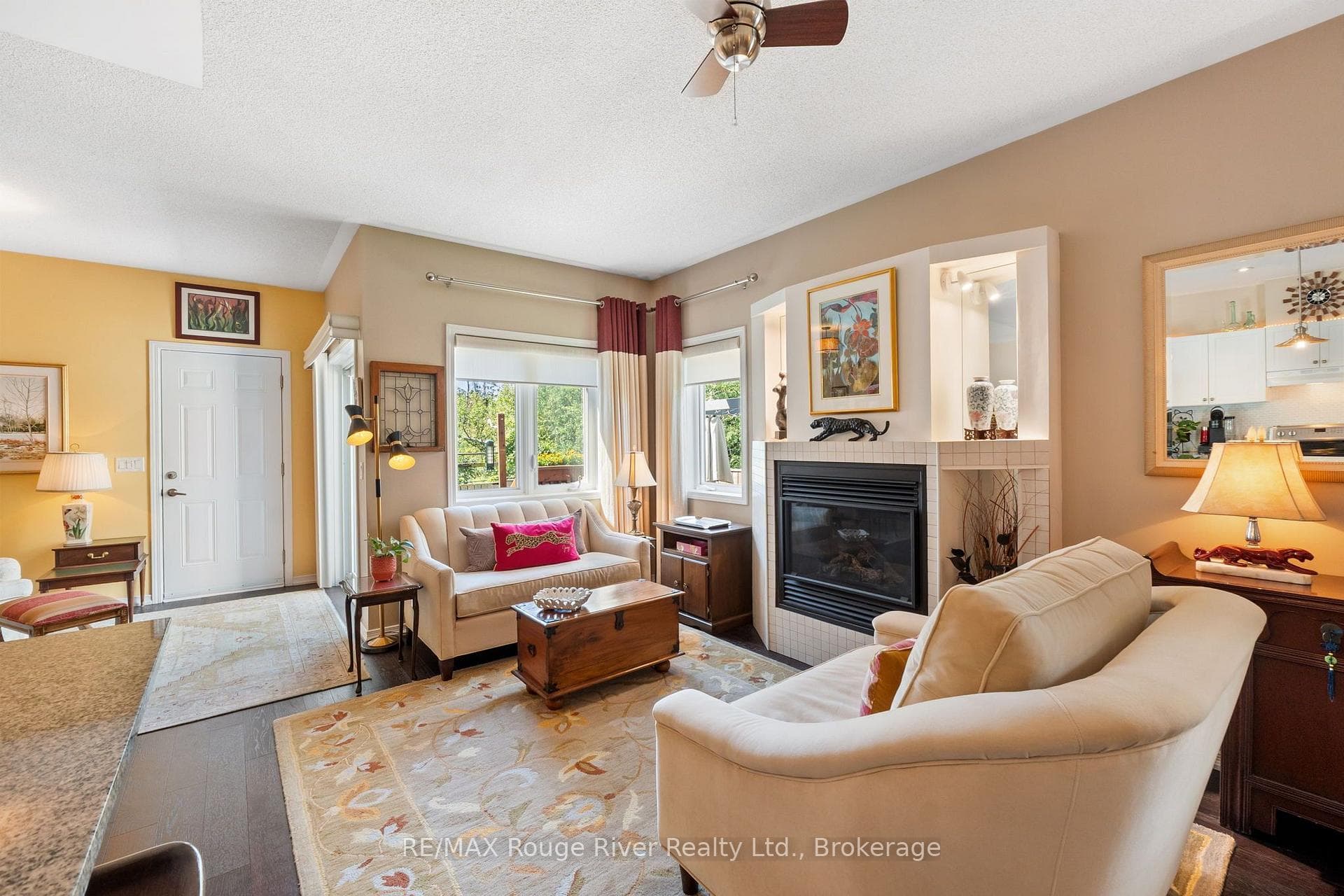 881 Kerr Street photo 17