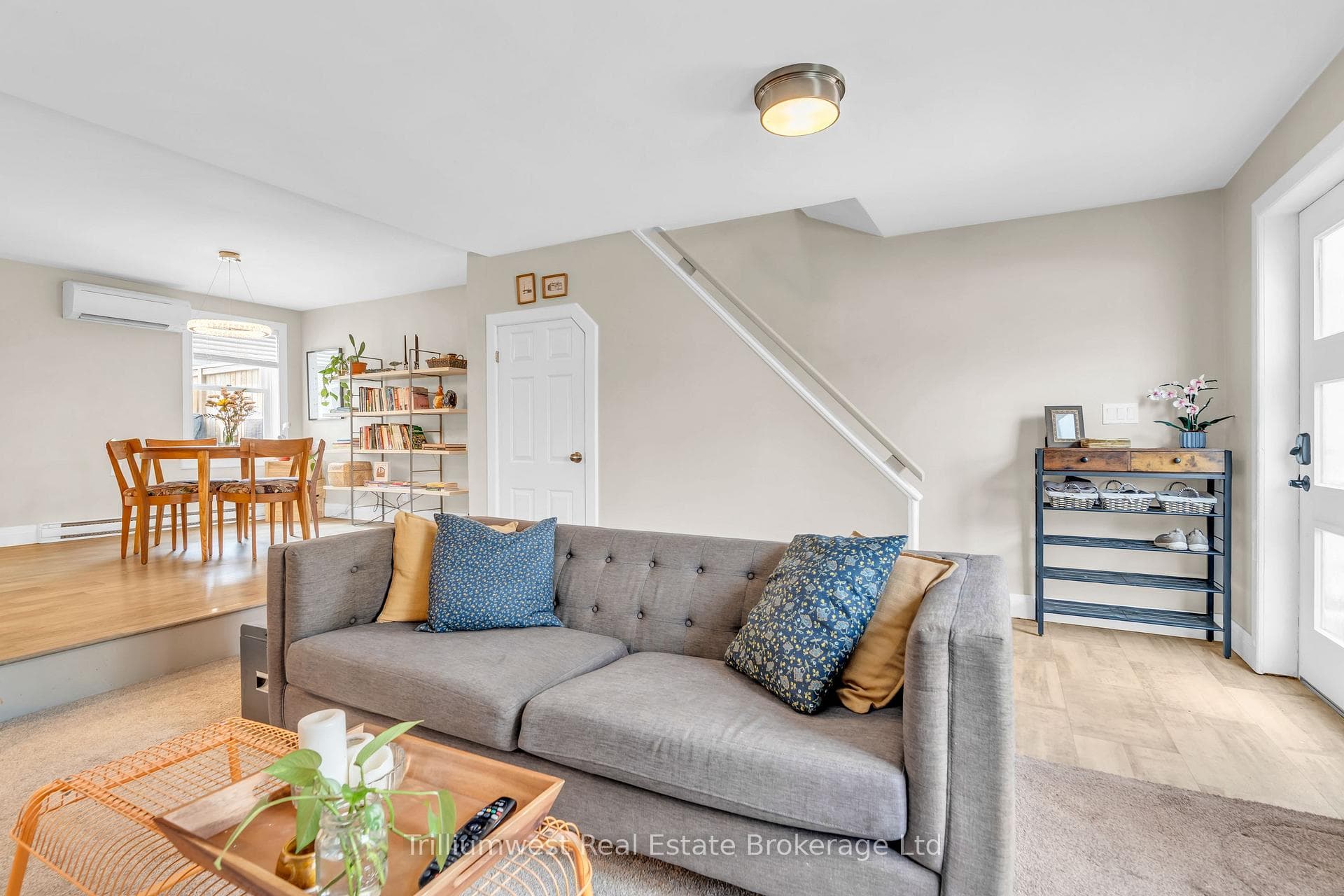 4 Dufferin Street photo 8